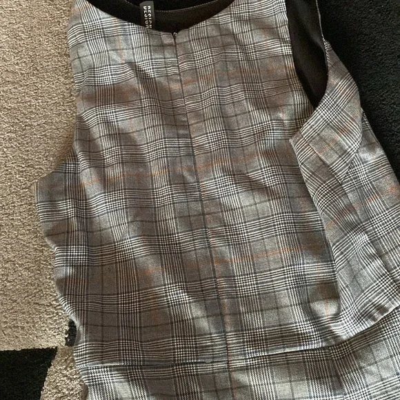 Design lab by loard& Taylor beautiful ruffle dress size 6​​​ - Picture 5 of 5